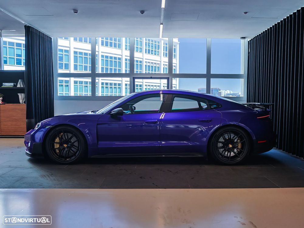 Porsche Taycan Turbo GT Weissach - 10