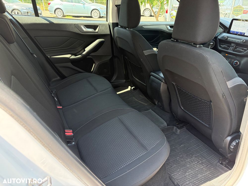 Ford Focus 1.5 EcoBlue Titanium - 29