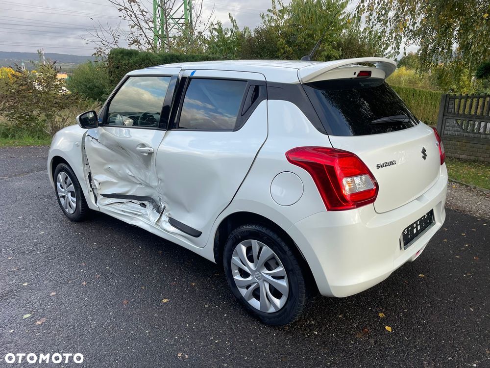 Suzuki Swift 1.2 Dualjet Club - 1