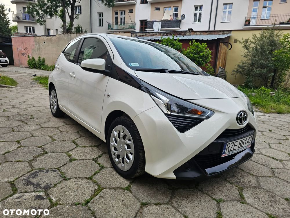 Toyota Aygo 1.0 VVT-i Color Edition - 1