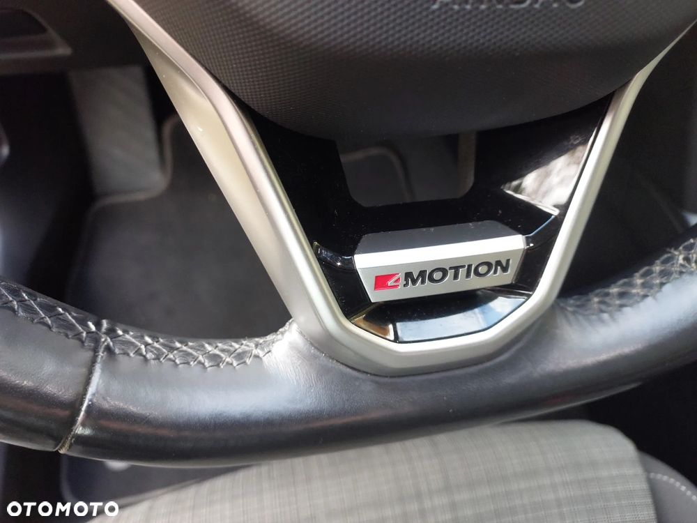 Volkswagen Passat Variant 2.0 TDI SCR DSG 4Motion Elegance - 24