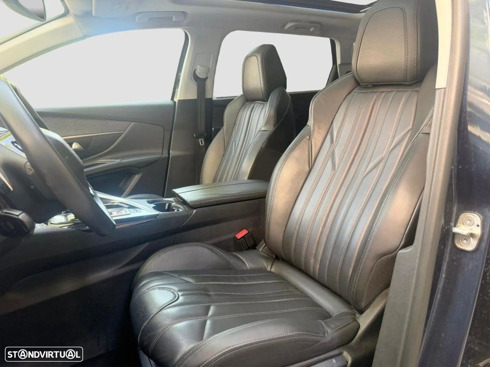 Peugeot 5008 1.2 PureTech Allure EAT8 - 11