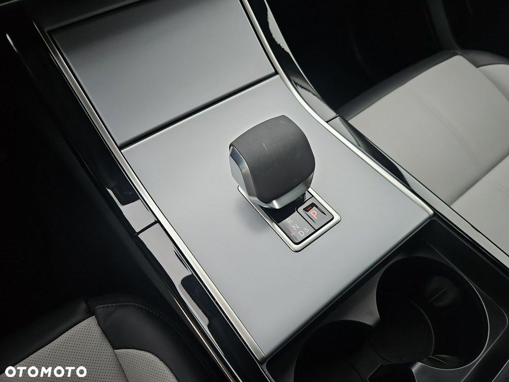 Land Rover Range Rover Velar 2.0 P250 HSE - 12