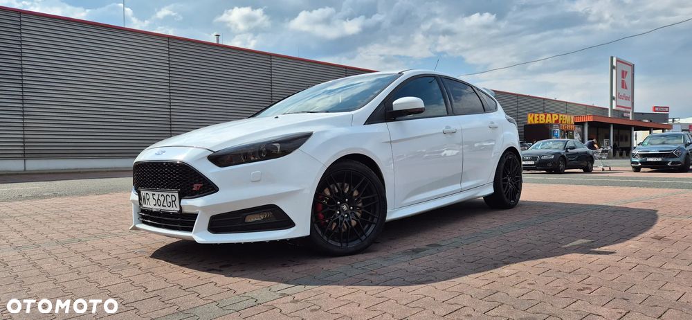 Ford Focus 2.0 EcoBoost ST - 4