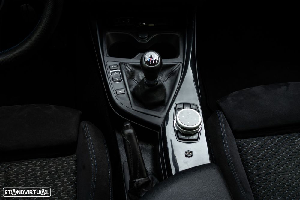 BMW 116 d Pack M - 21