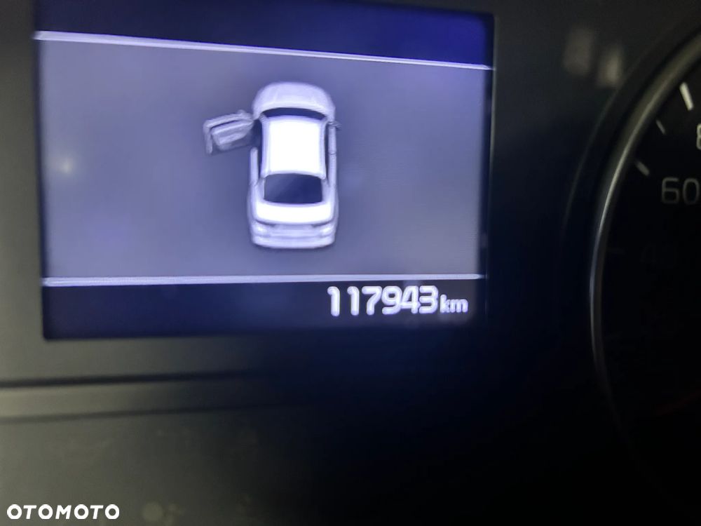 Kia Optima 2.0 M - 8