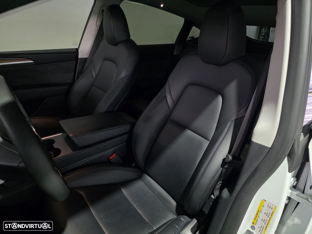 Tesla Model Y Long Range Tração Integral - 14