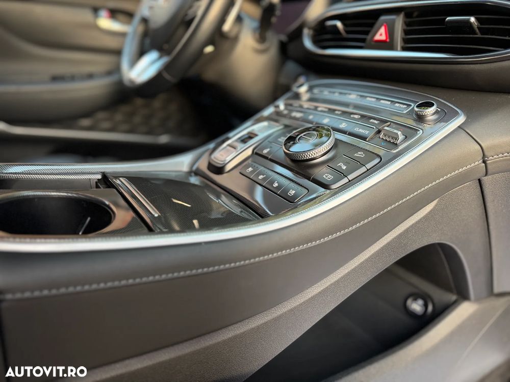 Hyundai Santa Fe 1.6 l 265 CP 4WD 6AT Luxury - 7