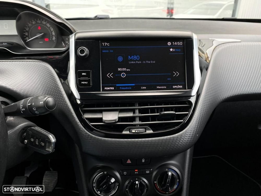 Peugeot 208 1.6 BlueHDi Style - 11