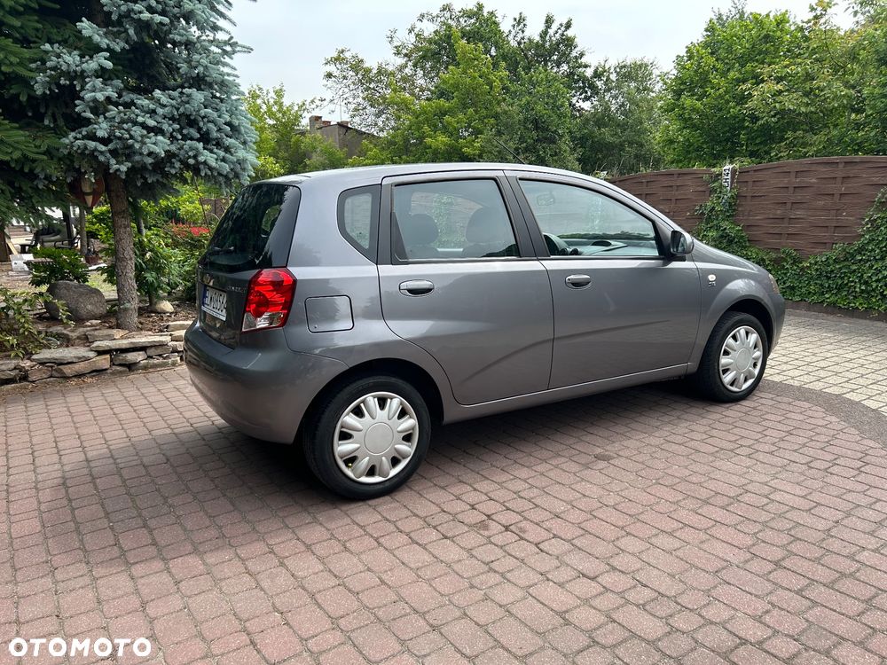 Chevrolet Kalos - 15