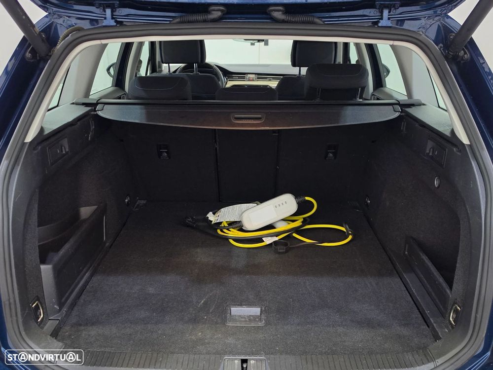 VW Passat - 13