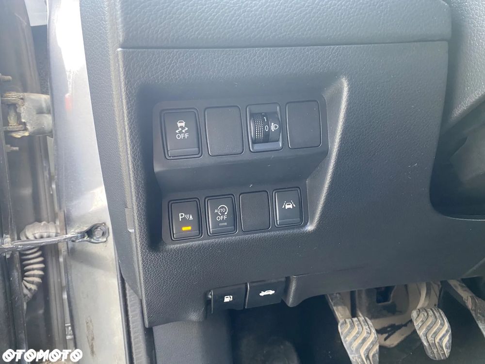 Nissan Qashqai 1.6 DIG-T N-Connecta - 20
