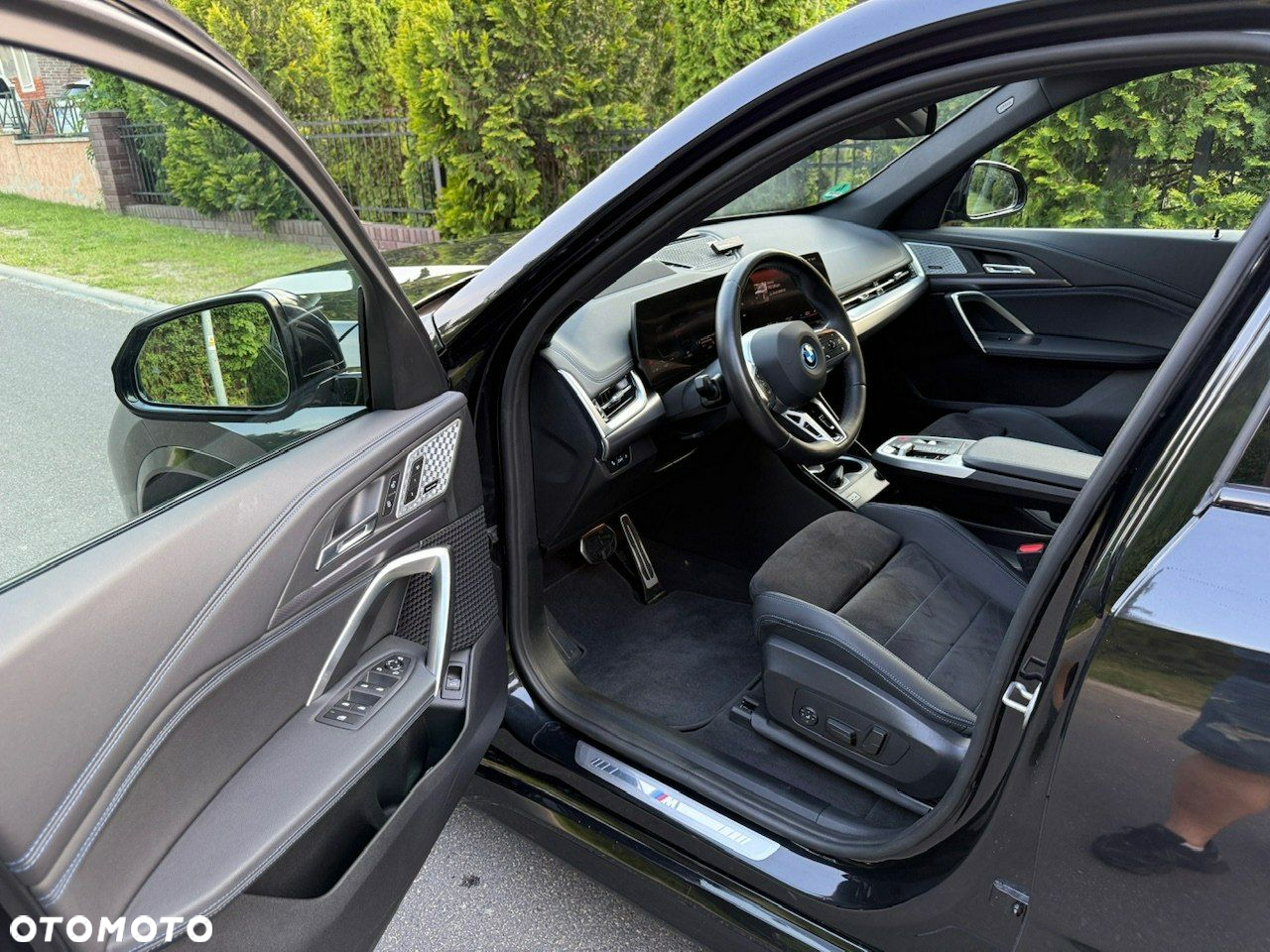 BMW iX1 xDrive30 66.5kWh M Sport - 8