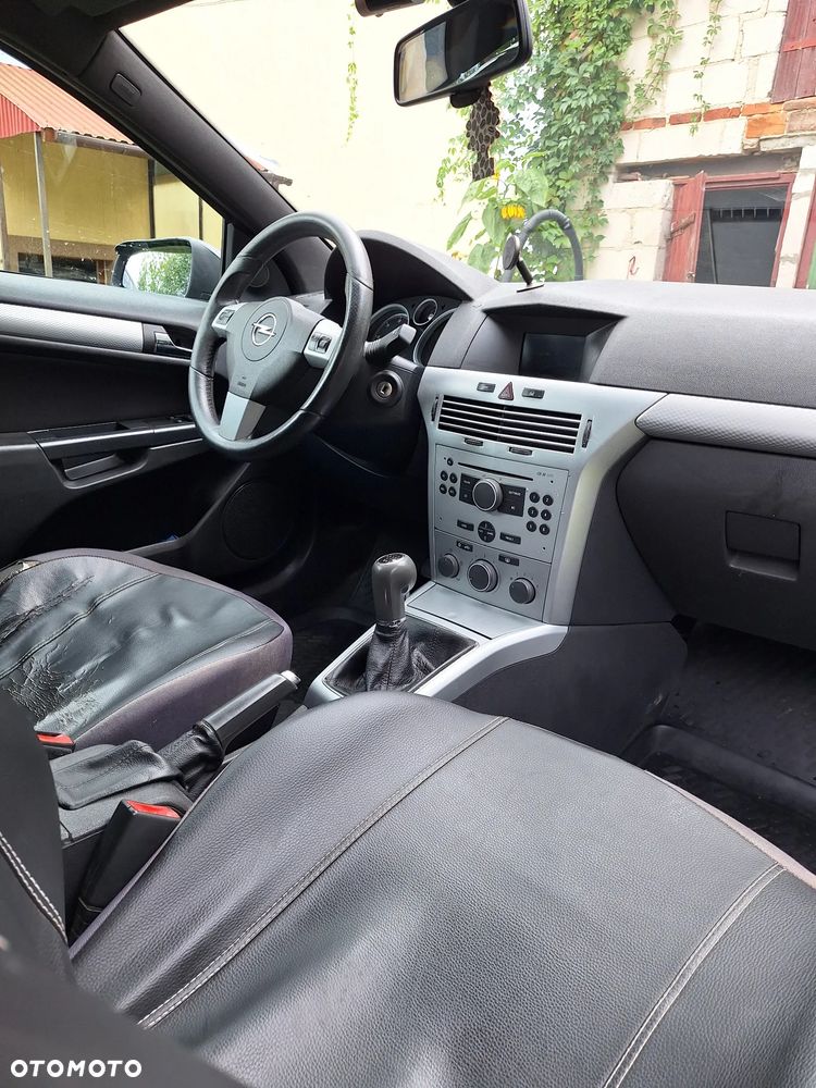 Opel Astra 1.9 CDTI Sport - 32