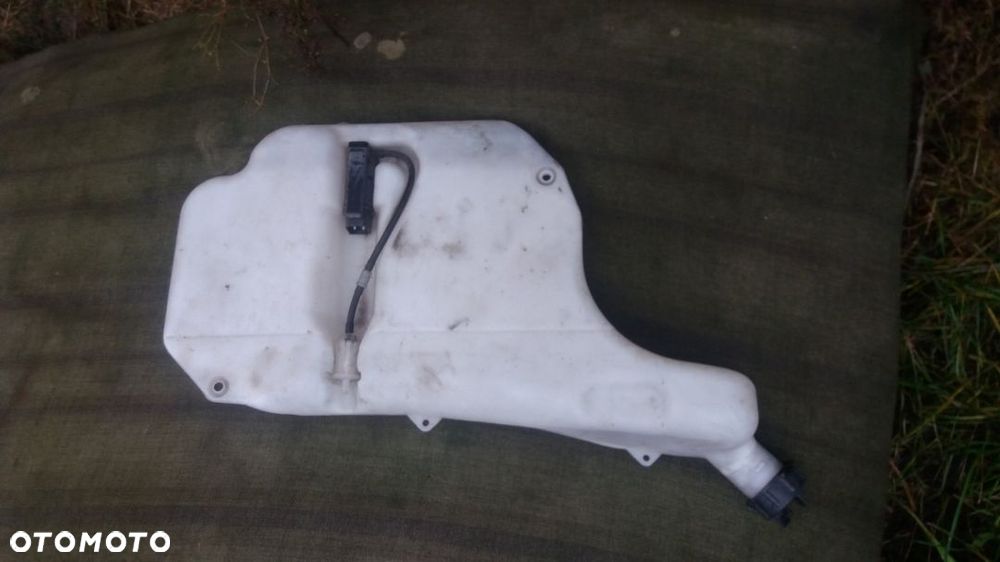 VOLVO FL6 180 220 250 ZBIORNICZEK SPRYSKIWACZY - 1