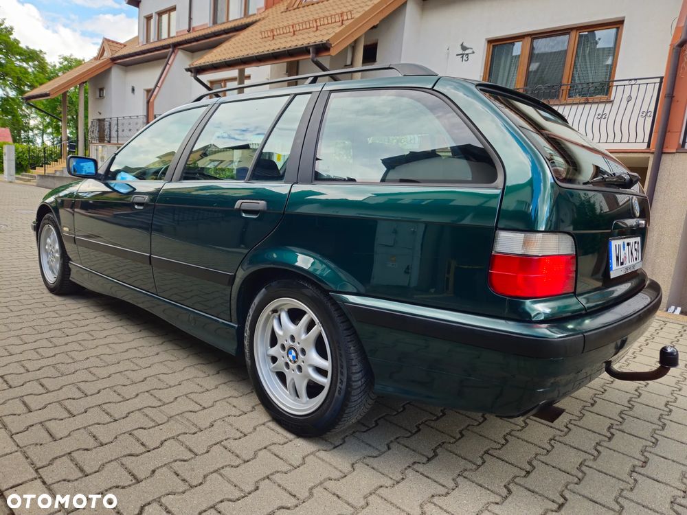 BMW Seria 3 318i - 13