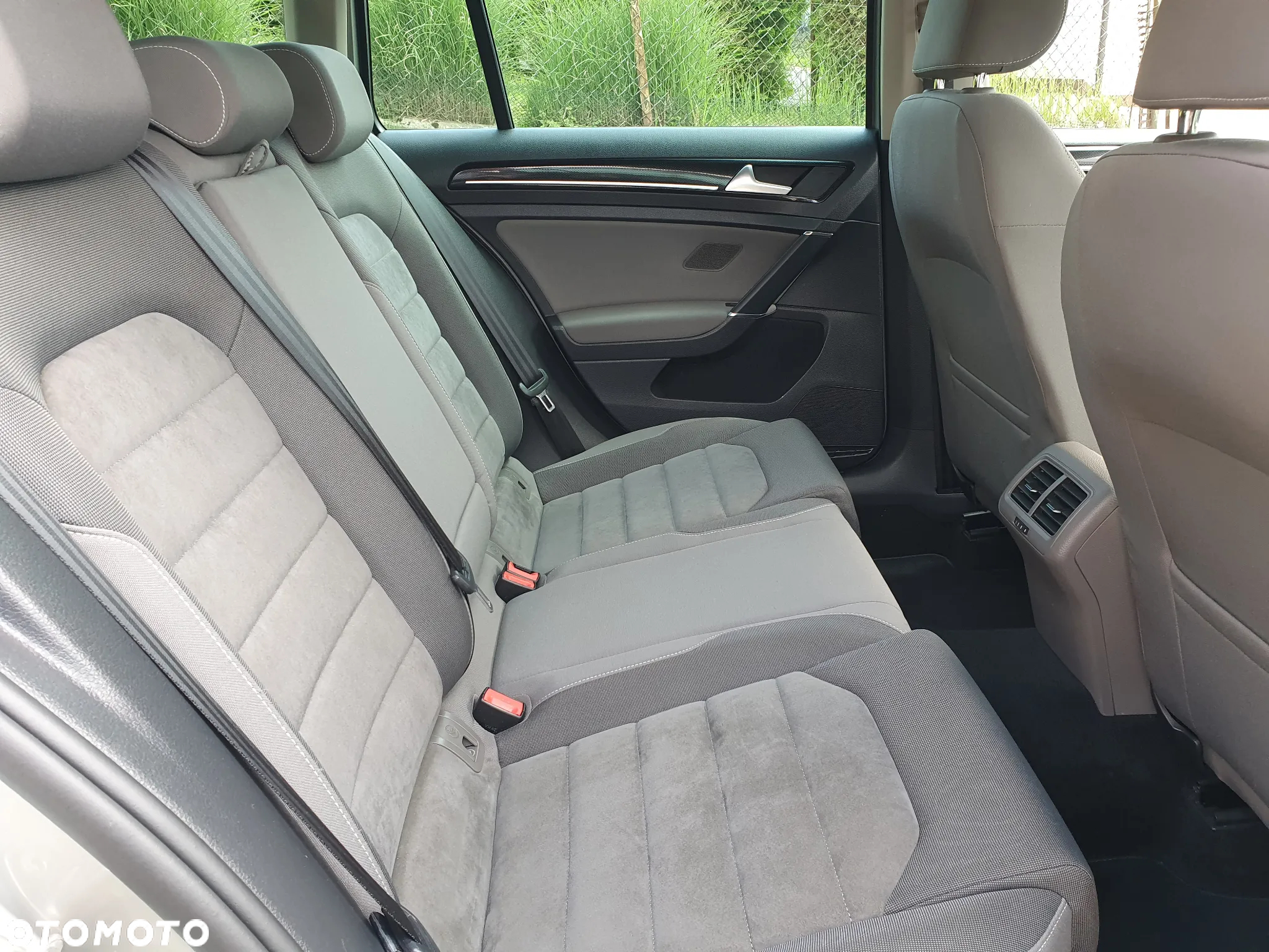 Volkswagen Golf 1.4 TSI BlueMotion Technology DSG Highline - 19