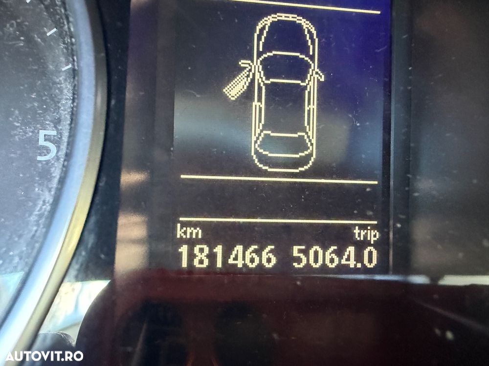 Volkswagen Passat 2.0 TDI BlueMotion Tehnology 4Motion Highline - 9