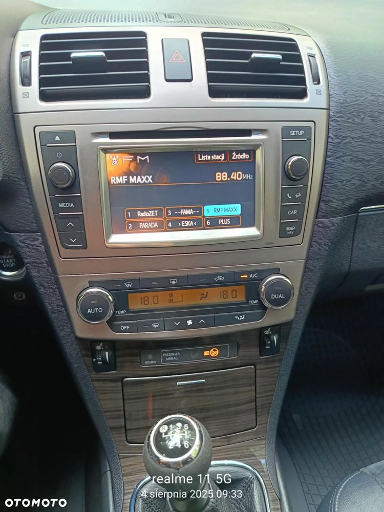 Toyota Avensis 1.8 Premium - 5