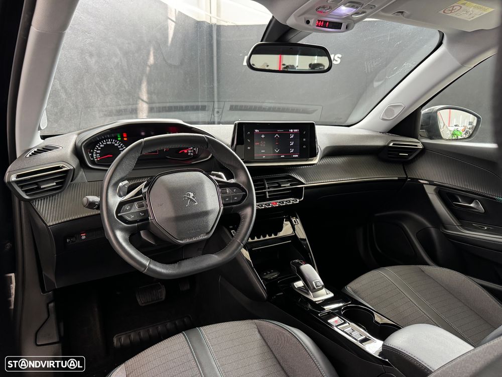 Peugeot 2008 1.2 PureTech Allure EAT8 - 5