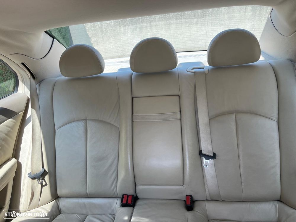 Mercedes-Benz E 220 CDI Avantgarde DPF - 36