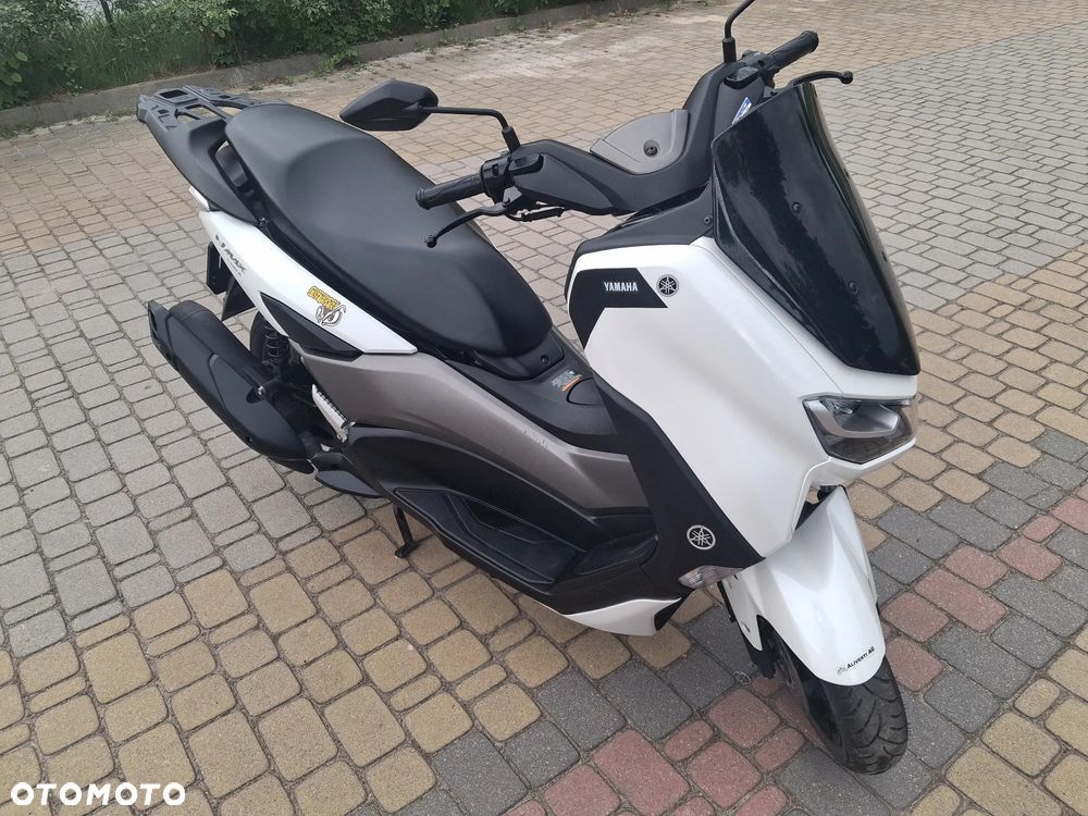 Yamaha NMAX - 9