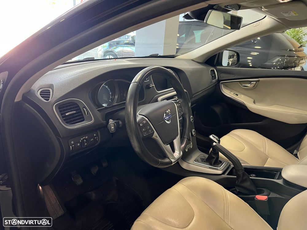Volvo V40 2.0 D2 Momentum - 13