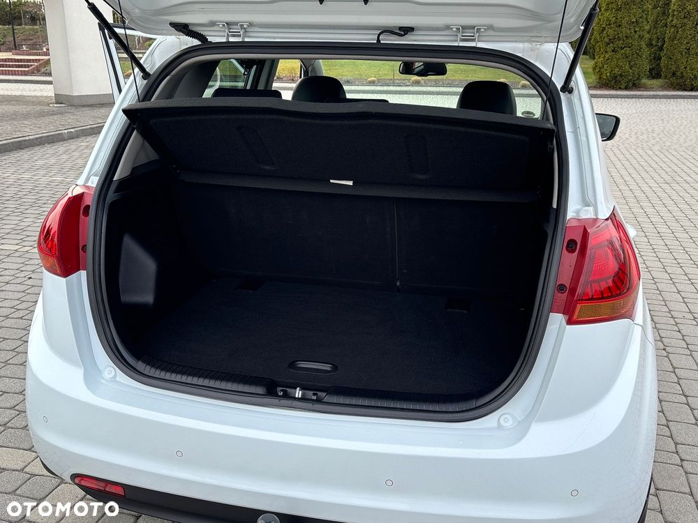 Kia Venga 1.4 CVVT Business Line - 22