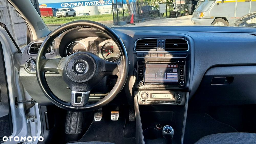 Volkswagen Polo 1.4 16V Comfortline - 16