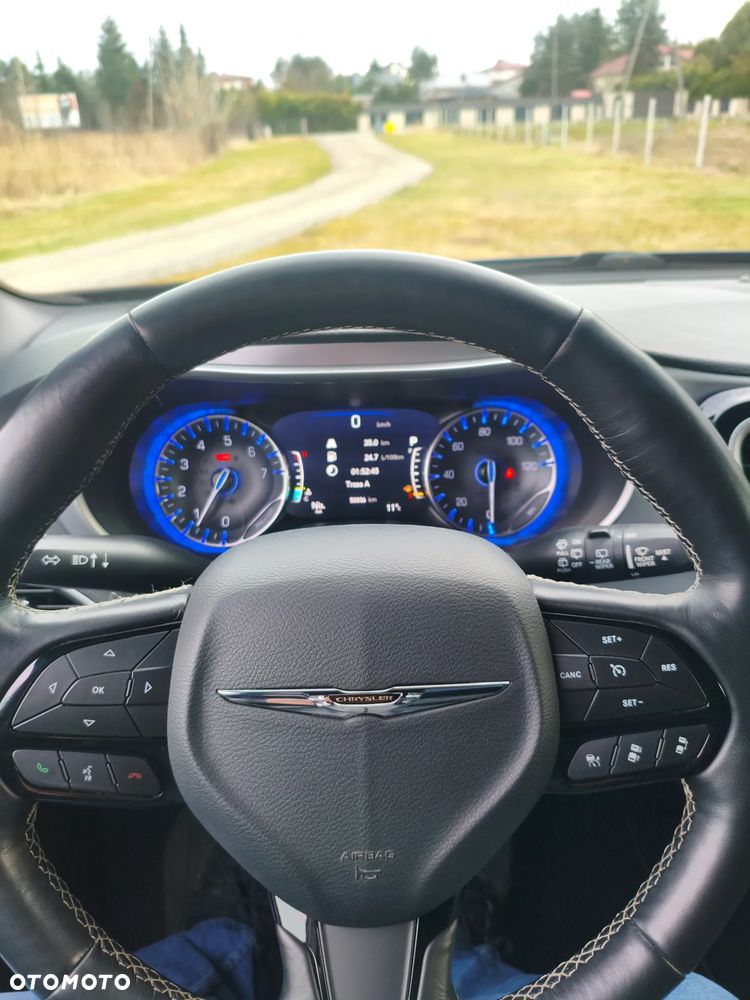 Chrysler Pacifica - 9