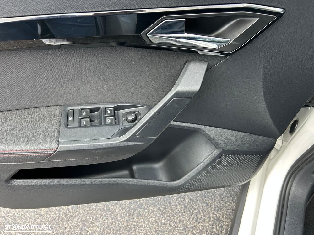SEAT Arona 1.0 TSI FR - 44