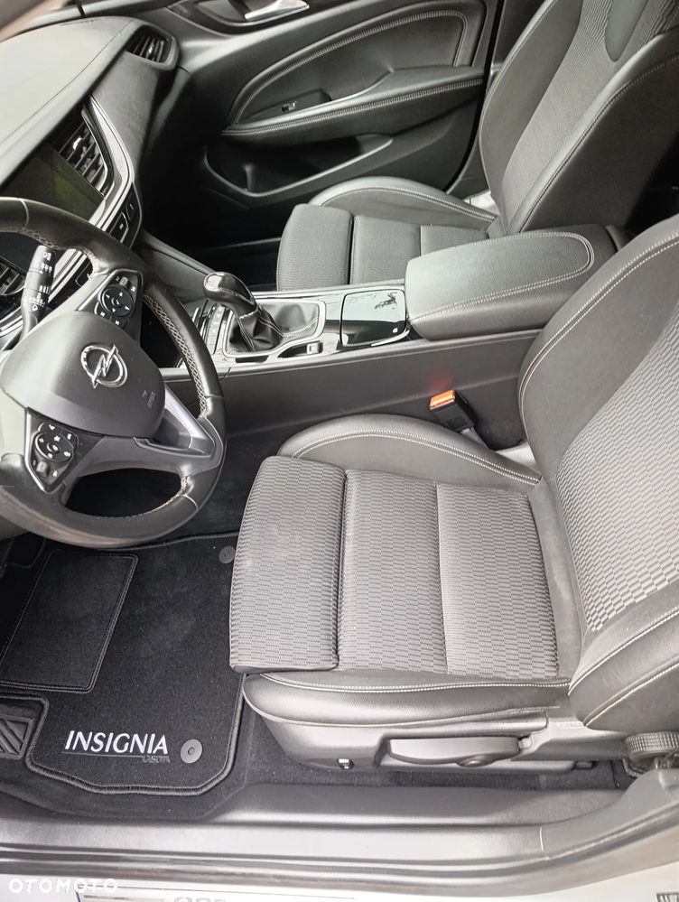 Opel Insignia - 17