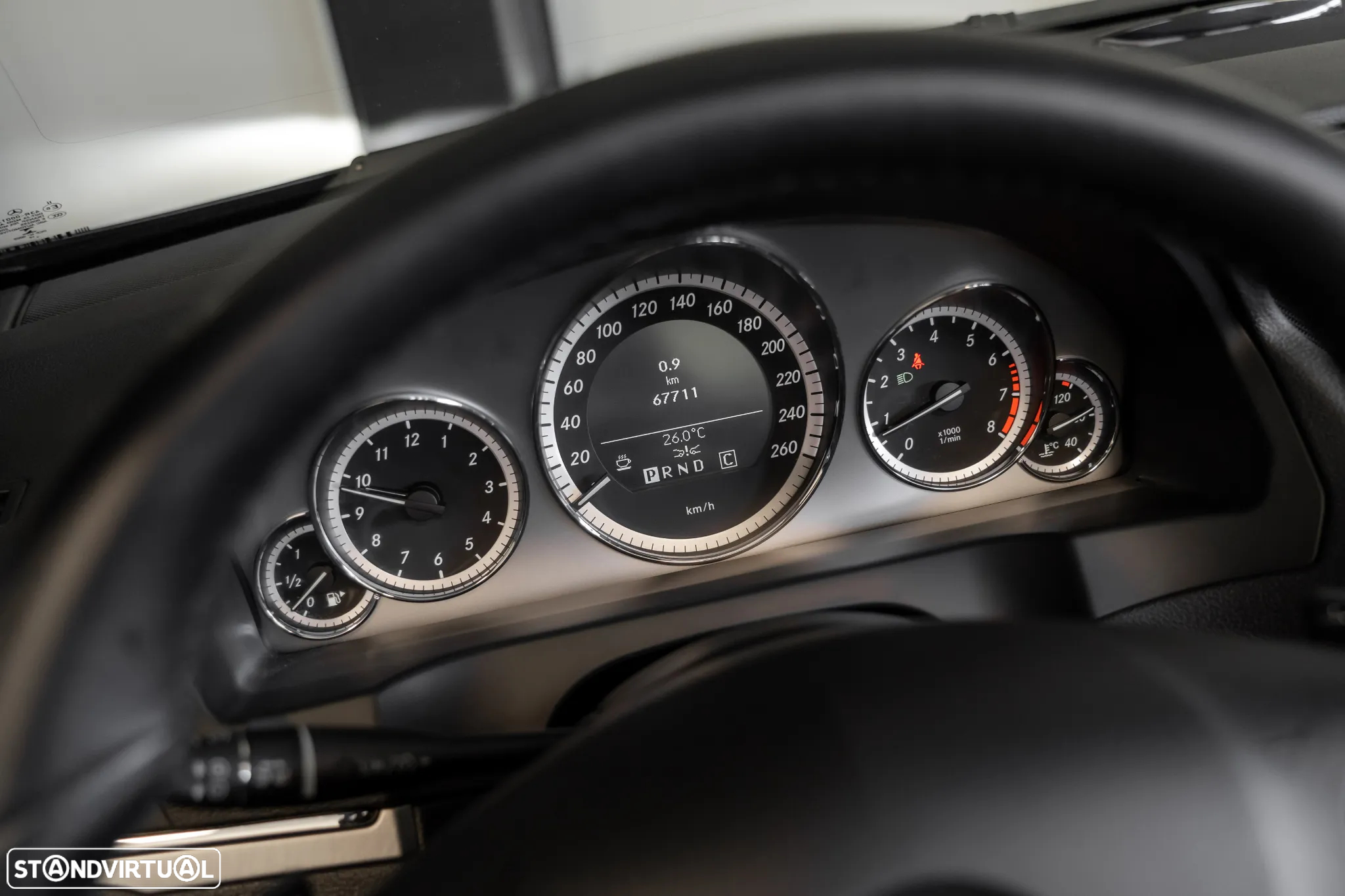 Mercedes-Benz E 250 CGi Avantgarde BlueEfficiency Auto - 16