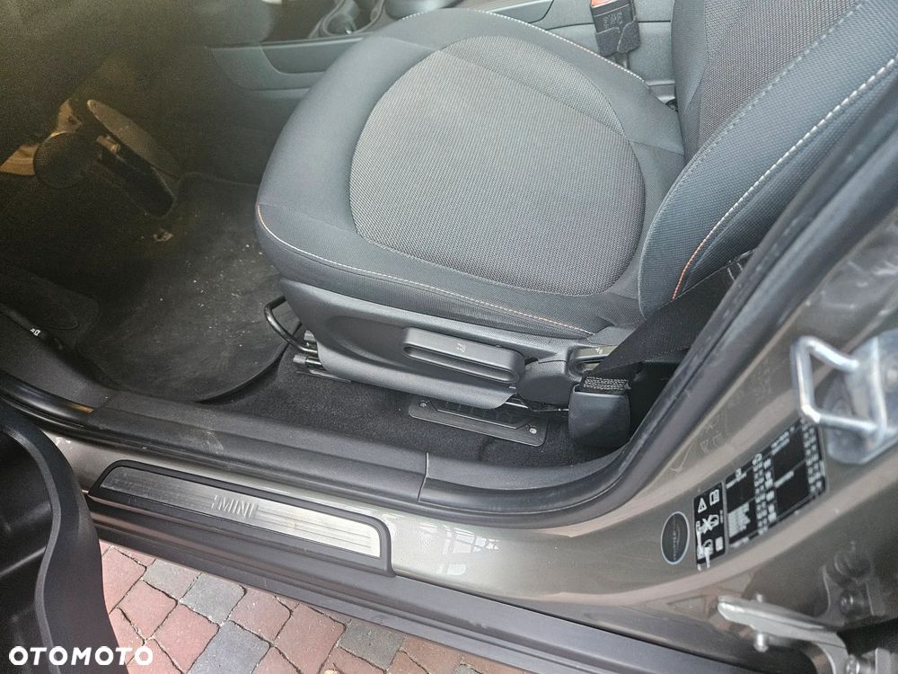 MINI Countryman Cooper D ALL4 - 17