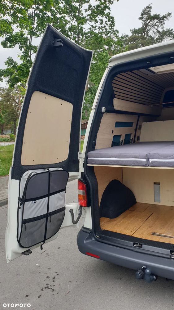 Volkswagen Transporter Caravelle Kurz (5.Si.) - 37