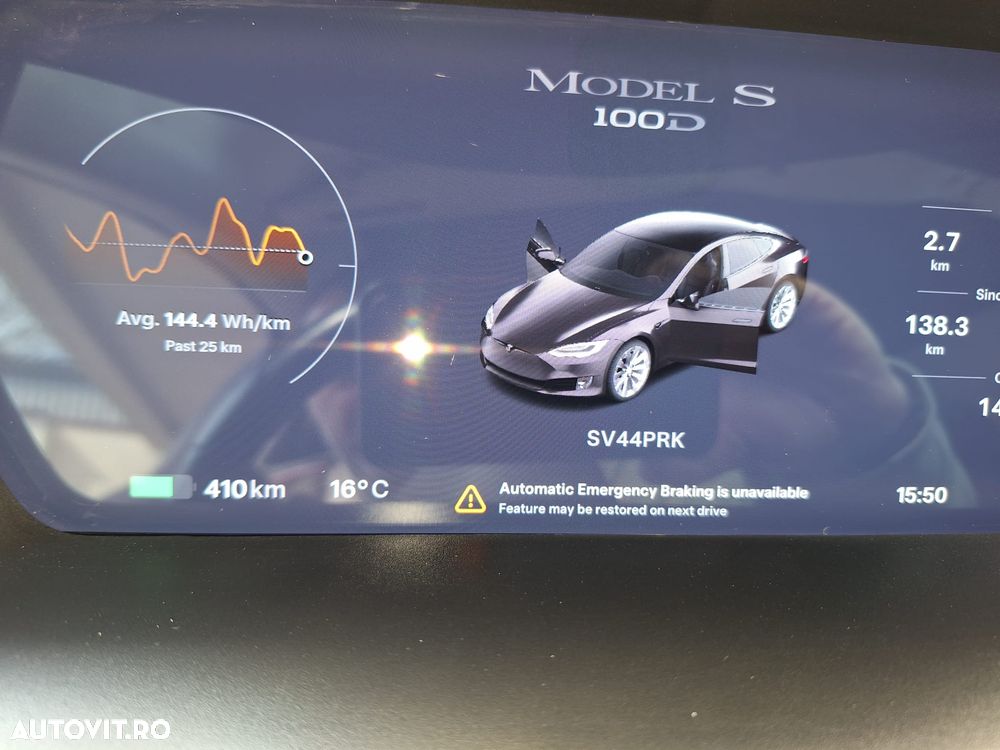 Tesla Model S - 4
