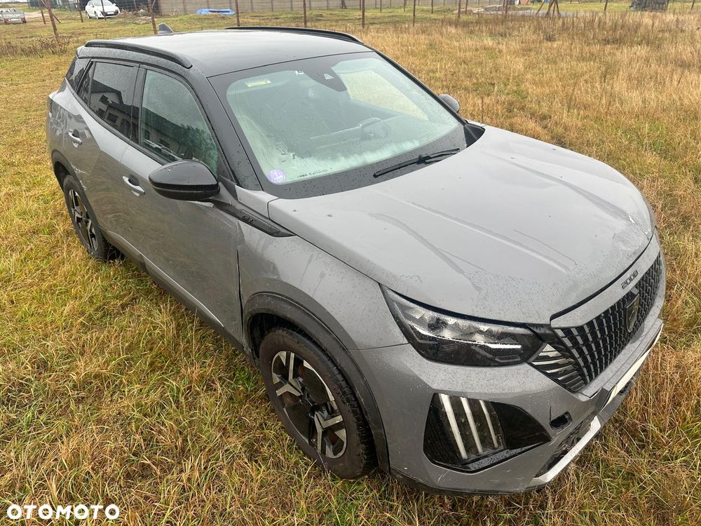 Peugeot 2008 Hybrid 136 e-DSC GT - 29