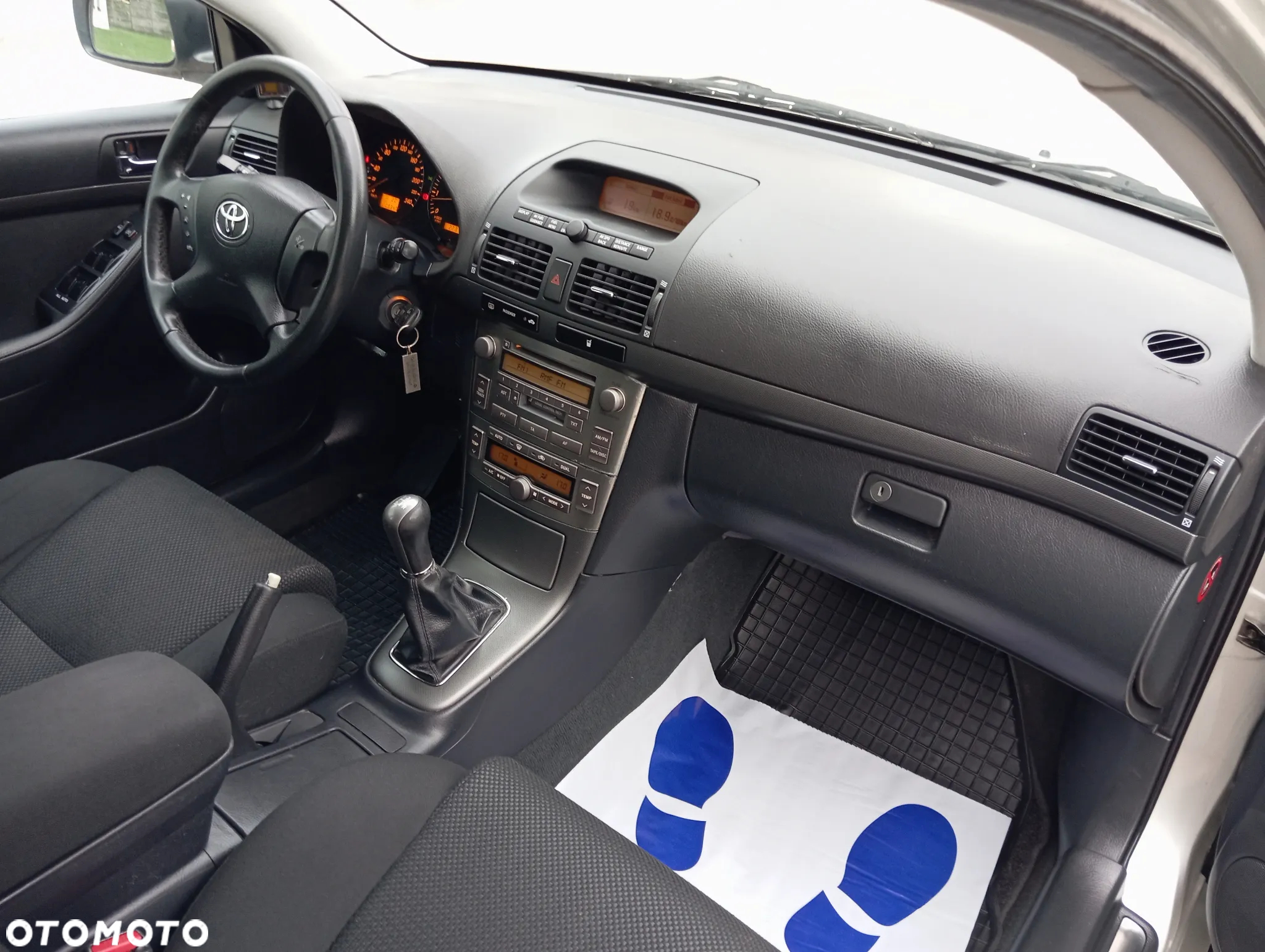 Toyota Avensis - 14