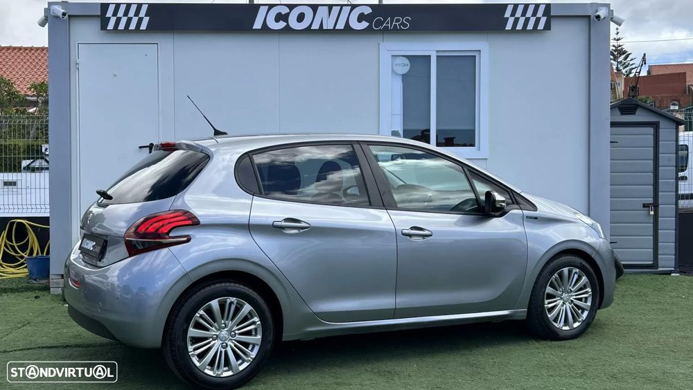 Peugeot 208 1.2 PureTech Signature - 3
