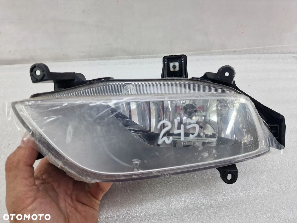 HYUNDAI H1 II 07-15 PRAWY HALOGEN + RAMKA NOWY ORYGINALNY , NR 92202-4H0 , NR AUKCJI H245 - 1