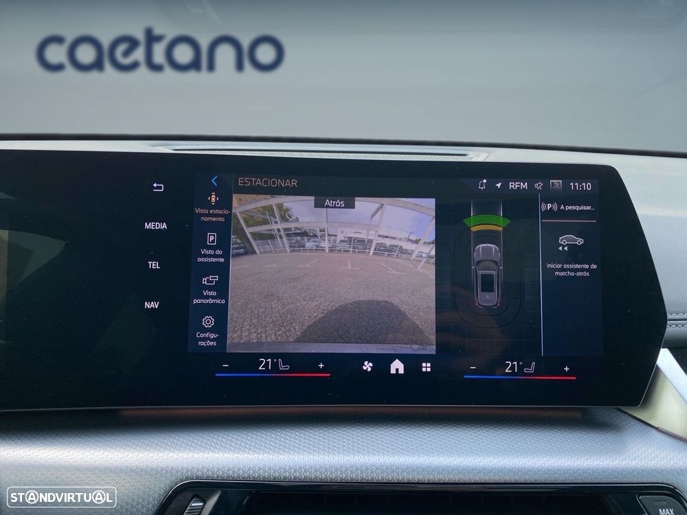 BMW iX1 eDrive20 Pack Desportivo M - 10