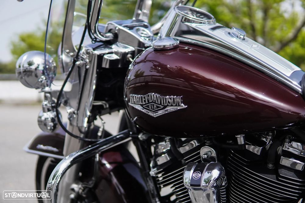 Harley-Davidson Road King Classic - 20