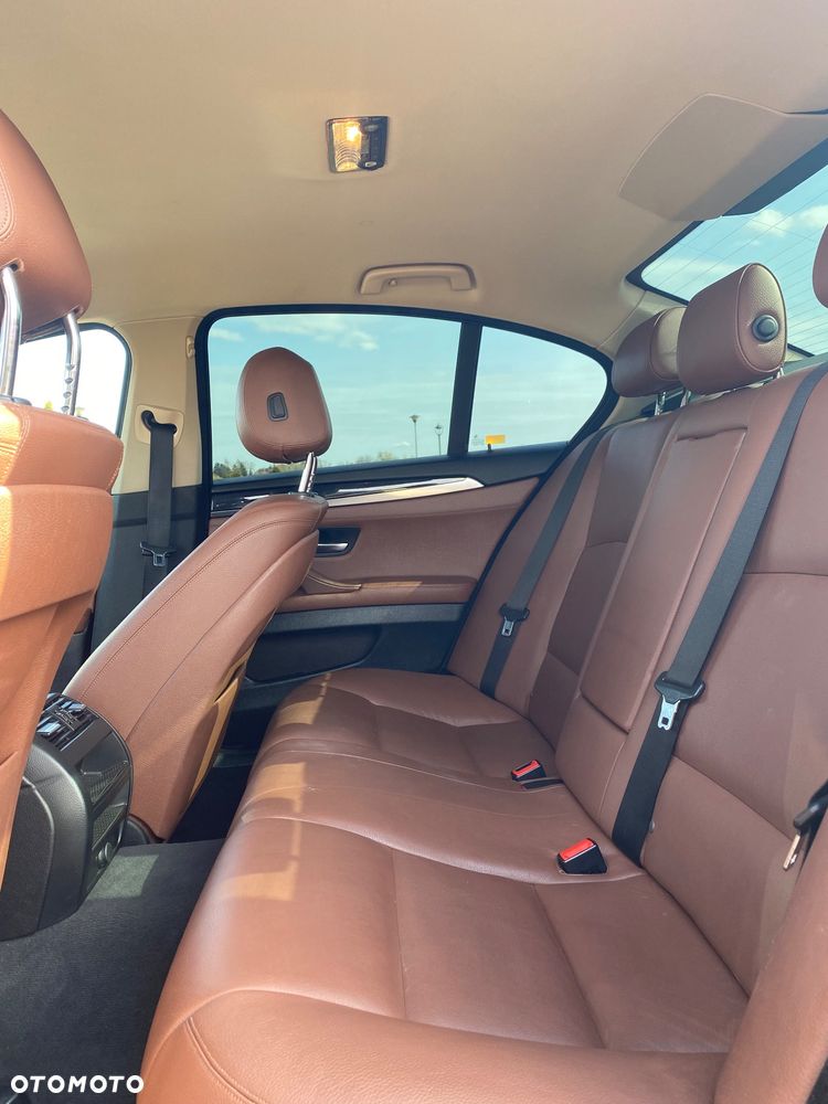 BMW Seria 5 520d - 5