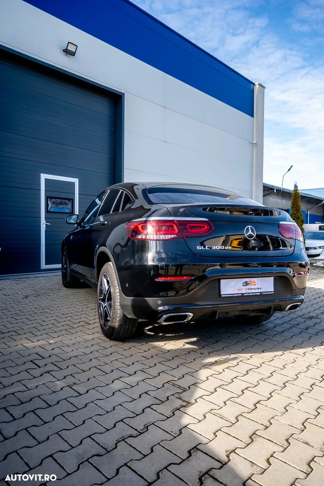 Mercedes-Benz GLC Coupe 300 de 4Matic 9G-TRONIC AMG Line - 13