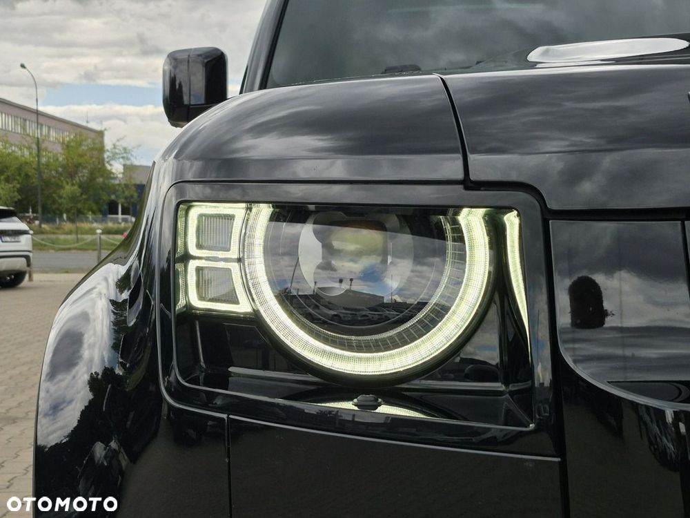 Land Rover Defender - 14