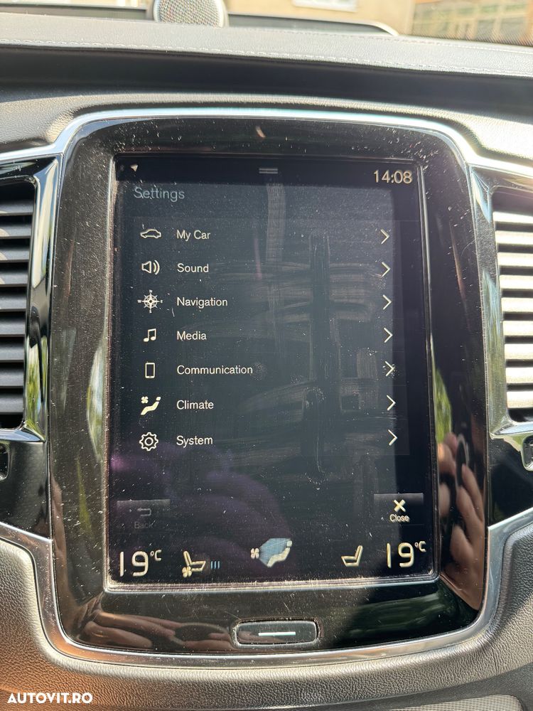 Volvo XC 90 D5 AWD Geartronic RDesign - 28