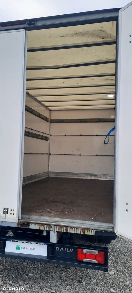 Iveco DAILY - 21