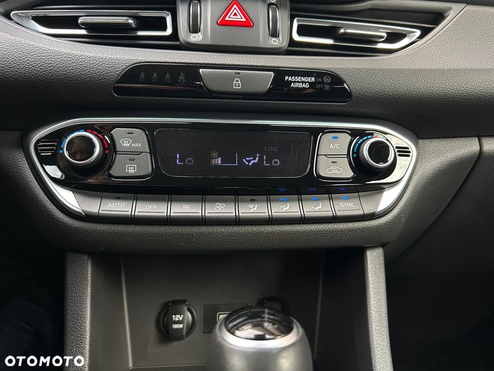 Hyundai i30 1.5 T-GDI 48V Smart DCT - 26