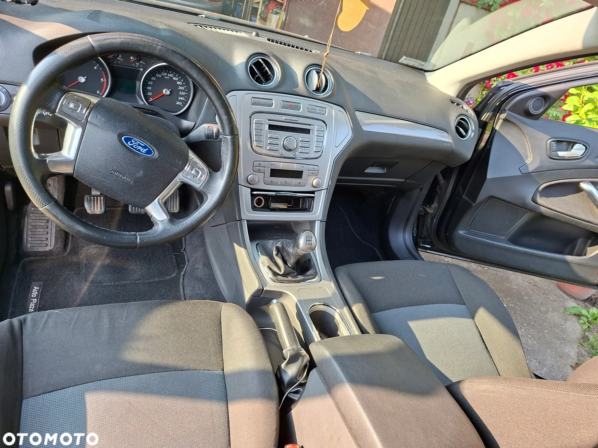Ford Mondeo 1.8 TDCi Trend - 15