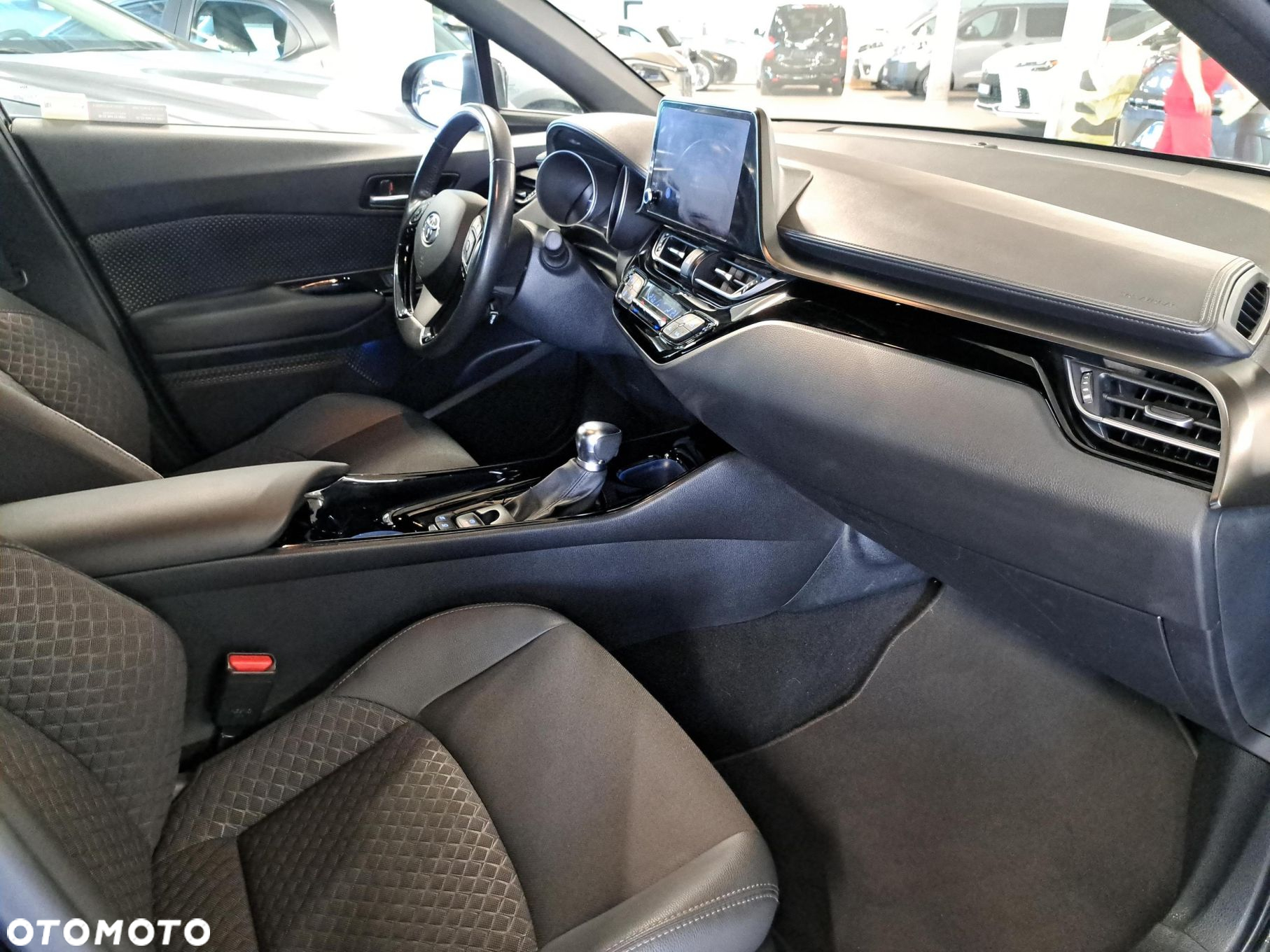 Toyota C-HR - 9